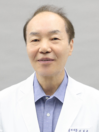신익균