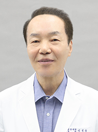 신익균